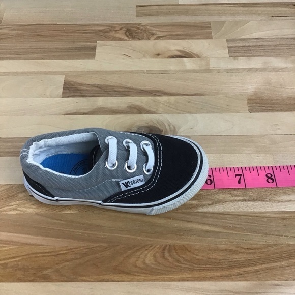 Konkrete skateboarder baby shoes size 4 - Picture 9 of 11